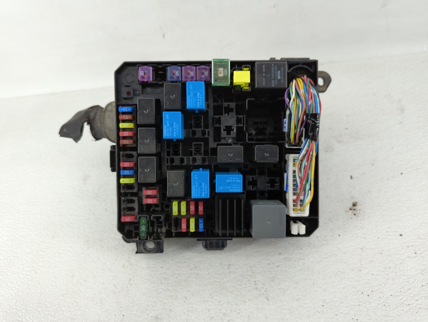 2012-2017 Mitsubishi Rvr Fusebox Fuse Box Panel Relay Module P/N:8565A268 Fits Fits 2012 2013 2014 2015 2016 2017 OEM Used A