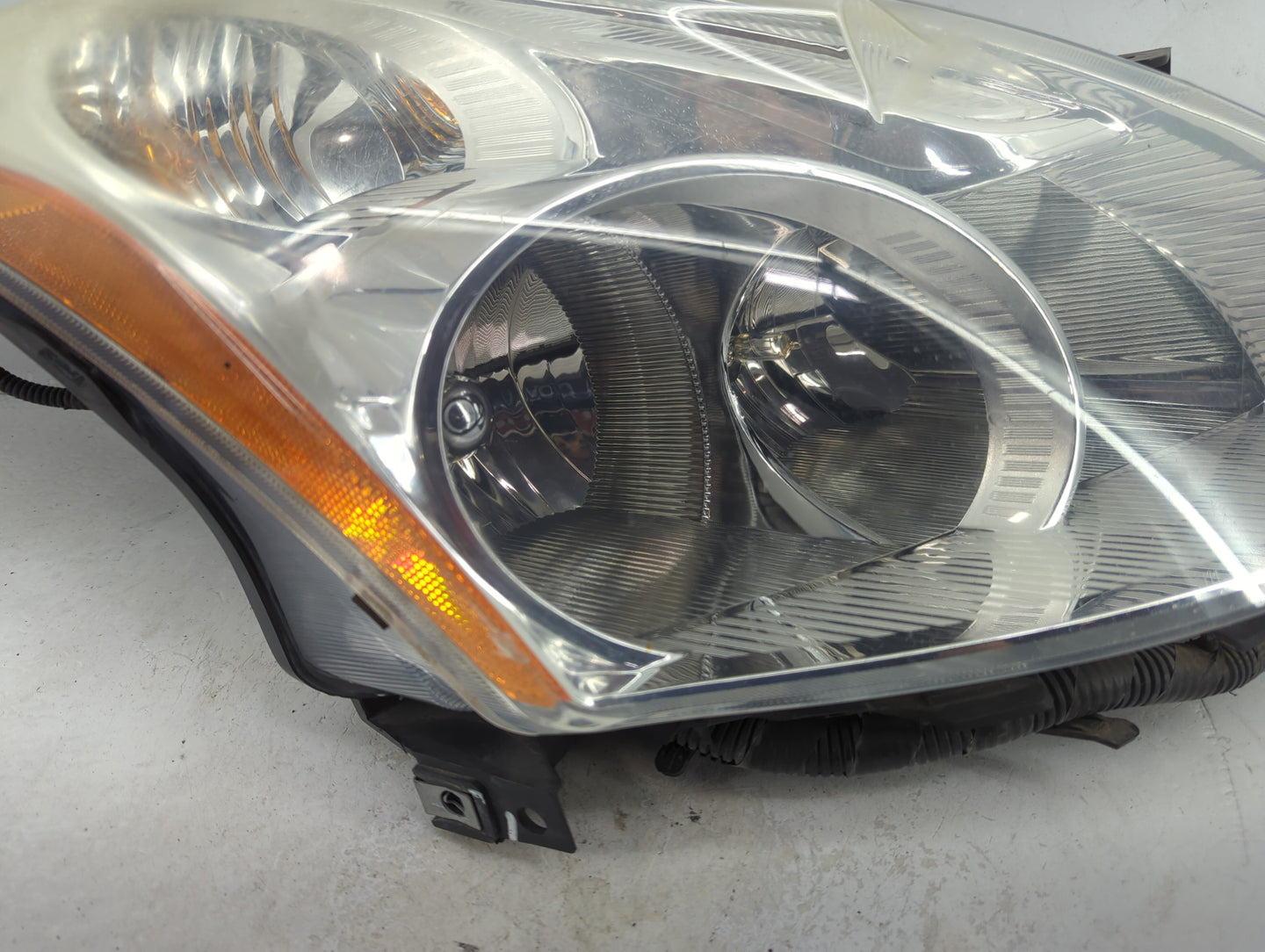 2010-2012 Nissan Altima Driver Left Oem Head Light Headlight Lamp - Oemusedautoparts1.com