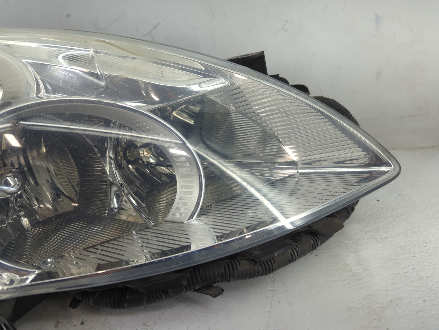 2010-2012 Nissan Altima Driver Left Oem Head Light Headlight Lamp - Oemusedautoparts1.com