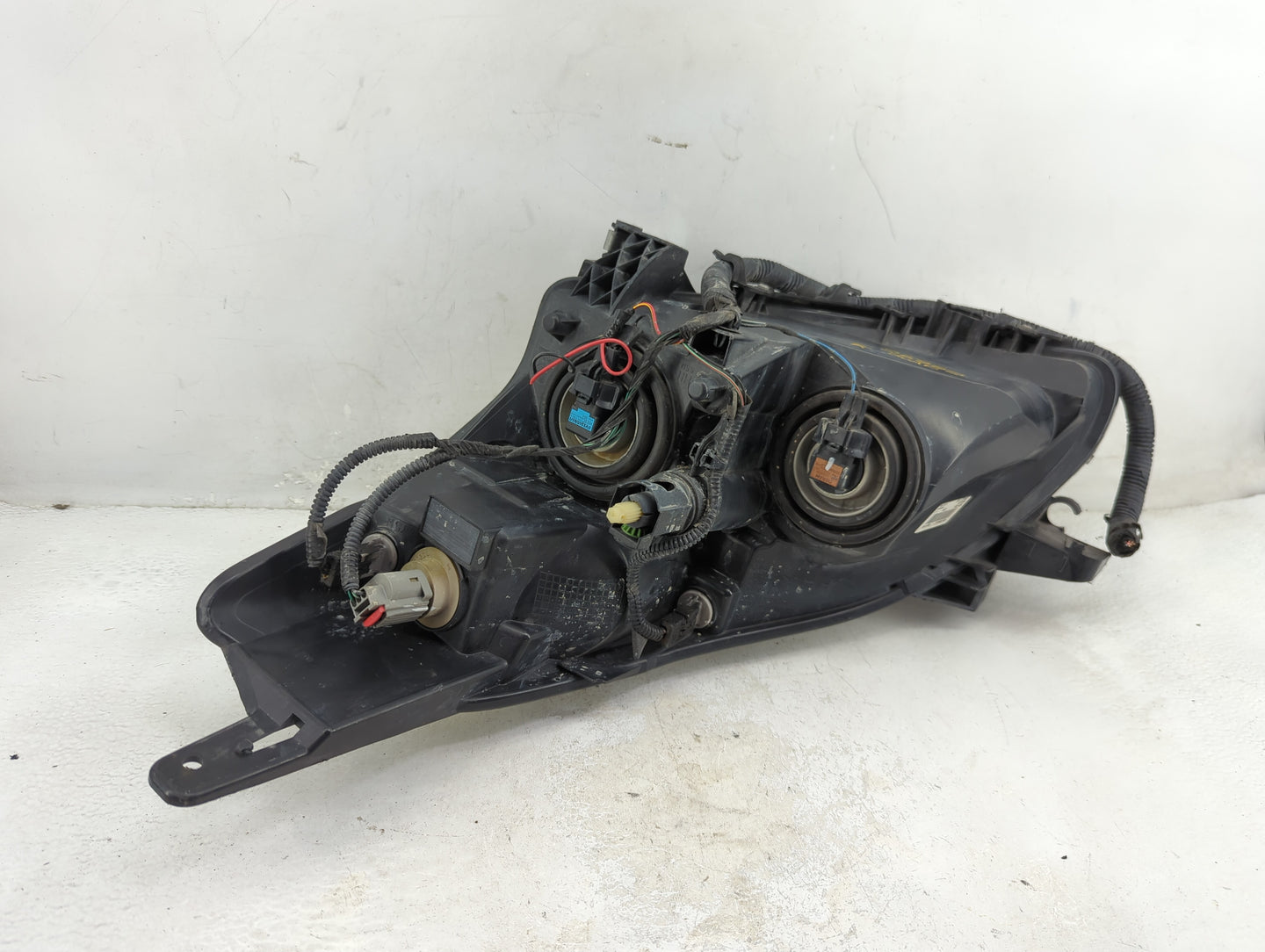 2010-2012 Nissan Altima Driver Left Oem Head Light Headlight Lamp - Oemusedautoparts1.com