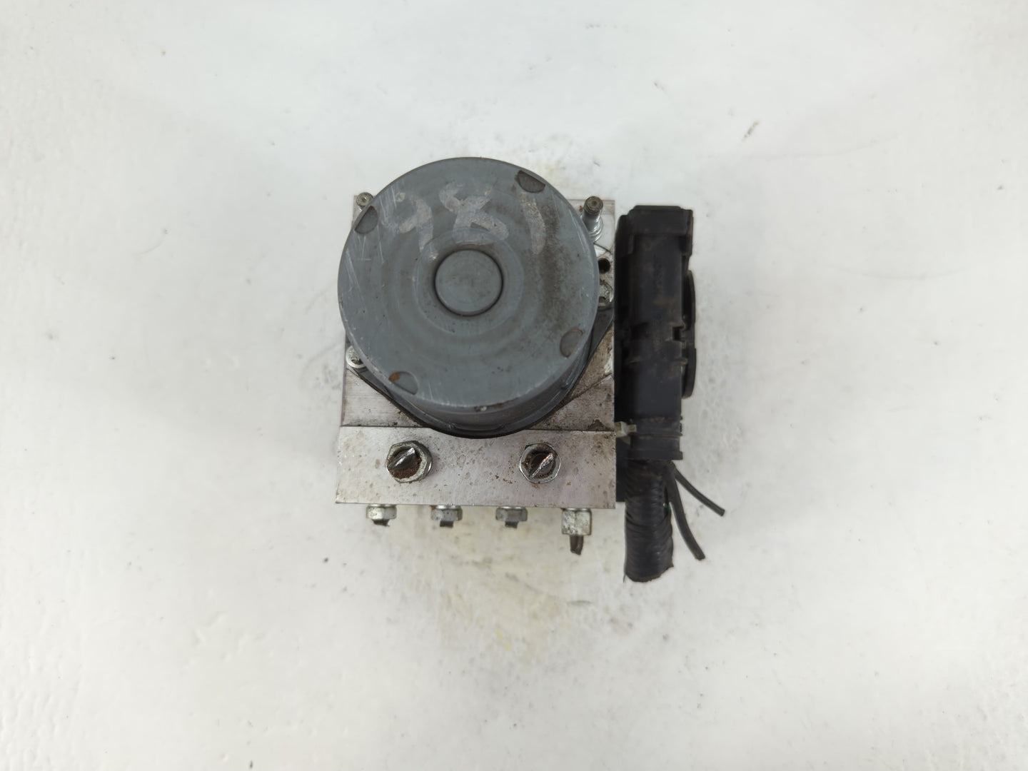 2011-2012 Nissan Altima ABS Pump Control Module Replacement P/N:47660 ZX65A Fits Fits 2011 2012 OEM Used Auto Parts - Oemuse