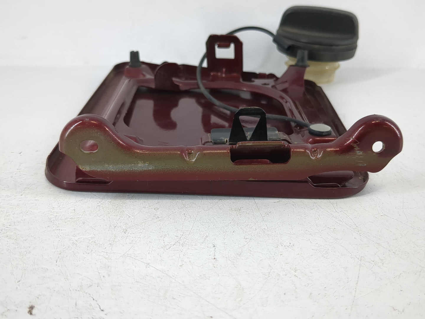 2012 Nissan Altima Fuel Tank Door Lid Gas Tank Redfire - Oemusedautoparts1.com