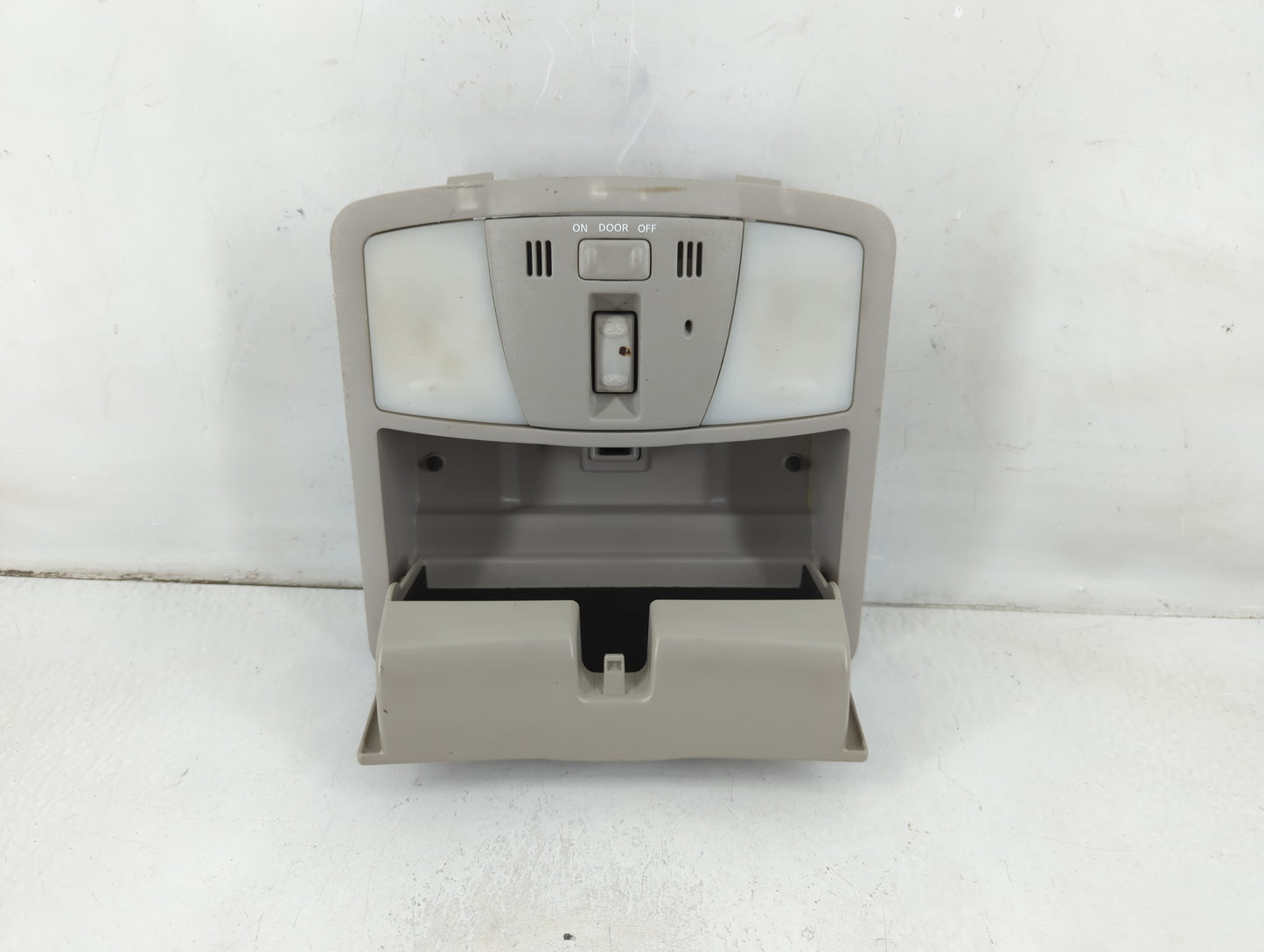2010-2012 Nissan Altima Overhead Roof Console Interior Dome Light Grey - Oemusedautoparts1.com