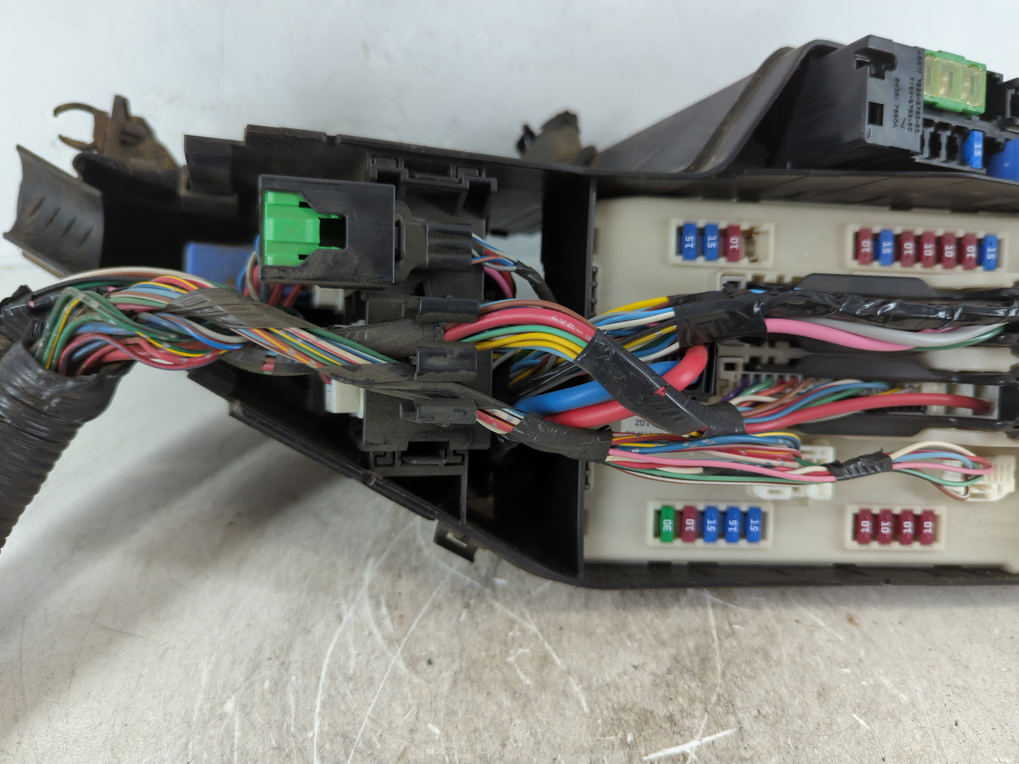 2011-2013 Nissan Altima Fusebox Fuse Box Panel Relay Module P/N:284B71AA1A Fits Fits 2011 2012 2013 OEM Used Auto Parts - Oe