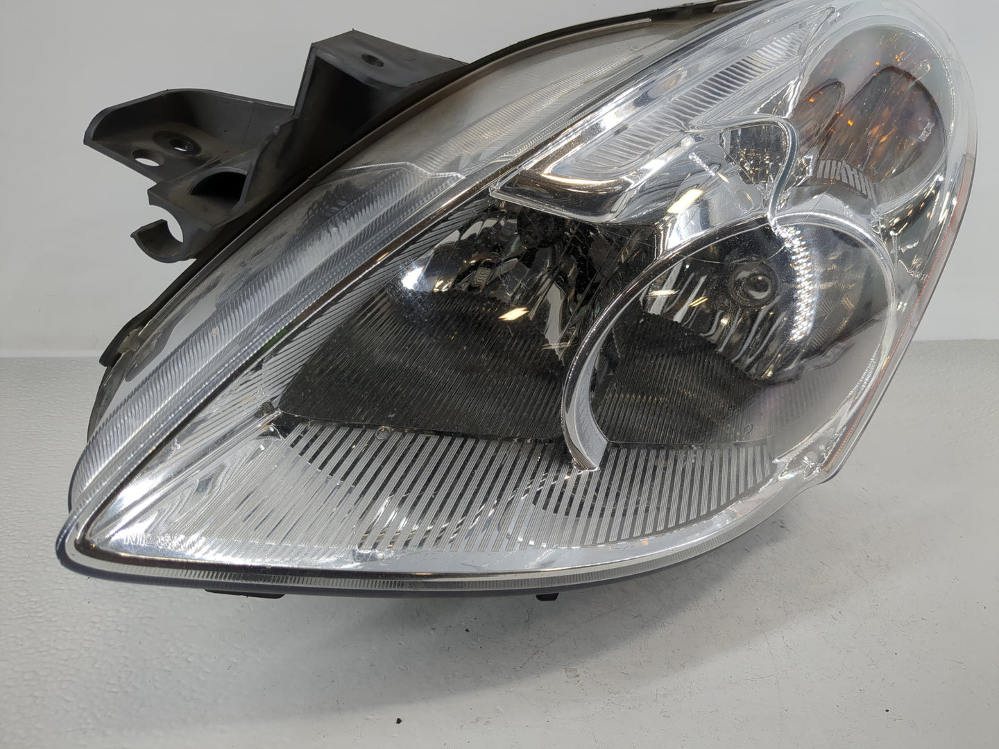 2010-2012 Nissan Altima Driver Left Oem Head Light Headlight Lamp - Oemusedautoparts1.com