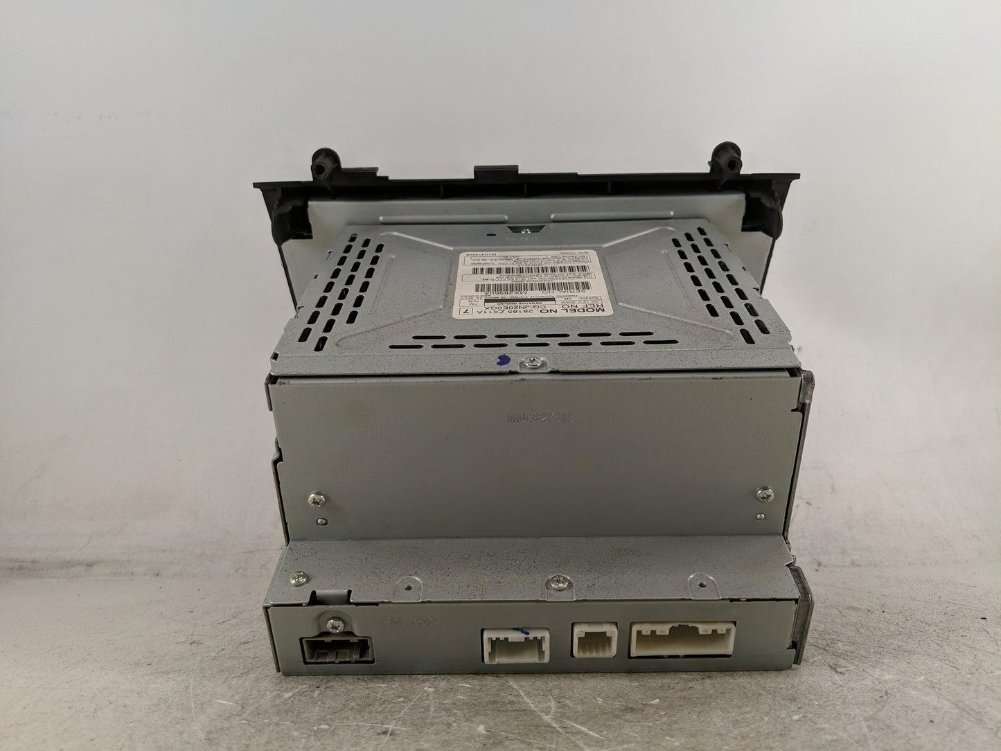 2010-2012 Nissan Altima Radio AM FM Cd Player Receiver Replacement P/N:28185 ZX11A Fits Fits 2010 2011 2012 OEM Used Auto Pa