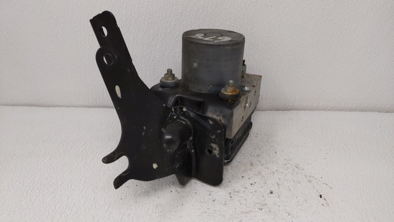 2011-2012 Nissan Altima ABS Pump Control Module Replacement P/N:47660 ZX60A 47660 ZX65A Fits Fits 2011 2012 OEM Used Auto Pa
