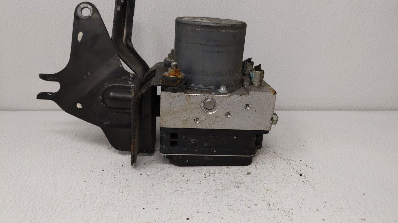 2011-2012 Nissan Altima ABS Pump Control Module Replacement P/N:47660 ZX60A 47660 ZX65A Fits Fits 2011 2012 OEM Used Auto Pa