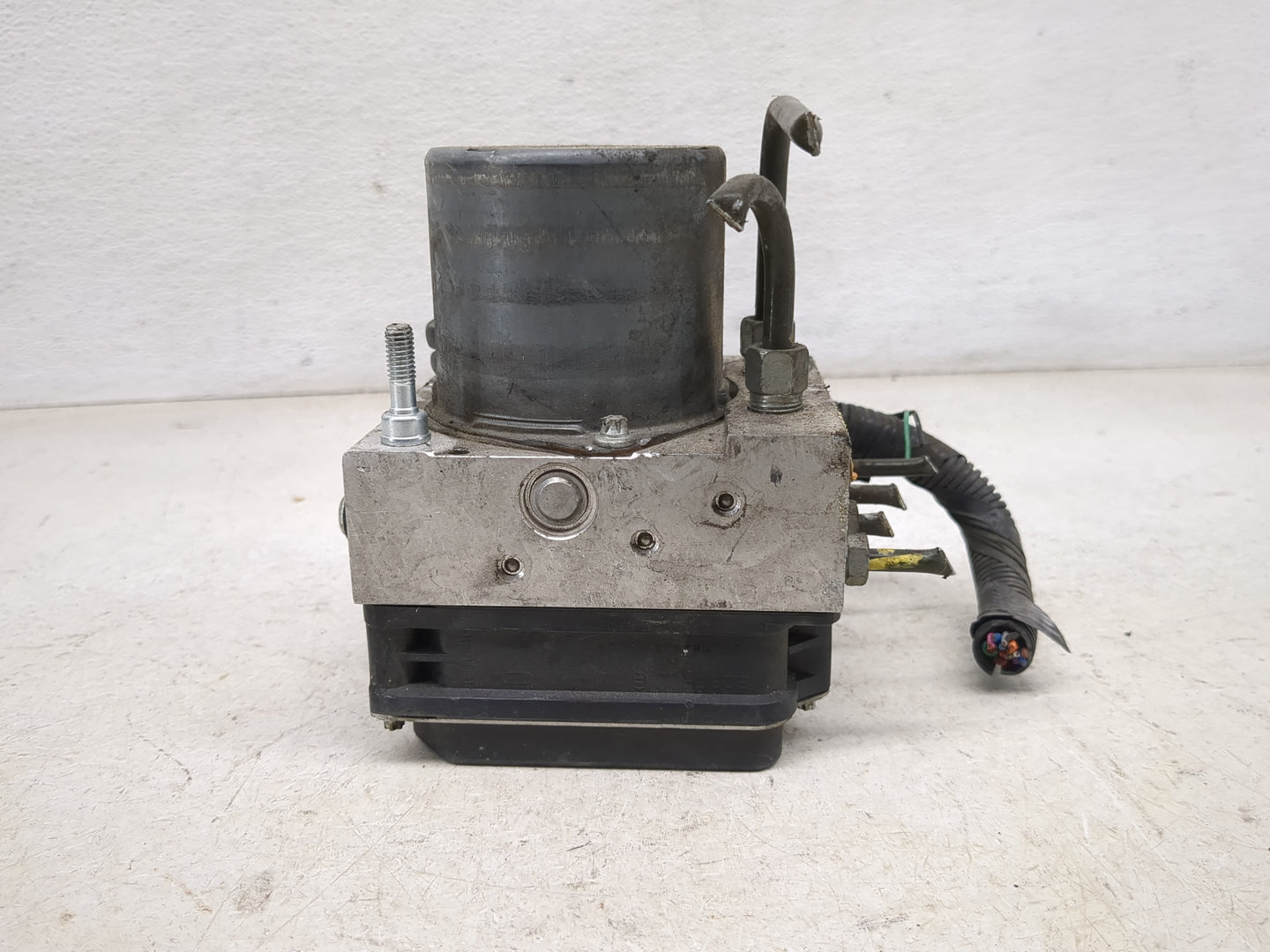 2011-2012 Nissan Altima ABS Pump Control Module Replacement P/N:47660 ZX60A Fits Fits 2011 2012 OEM Used Auto Parts - Oemuse