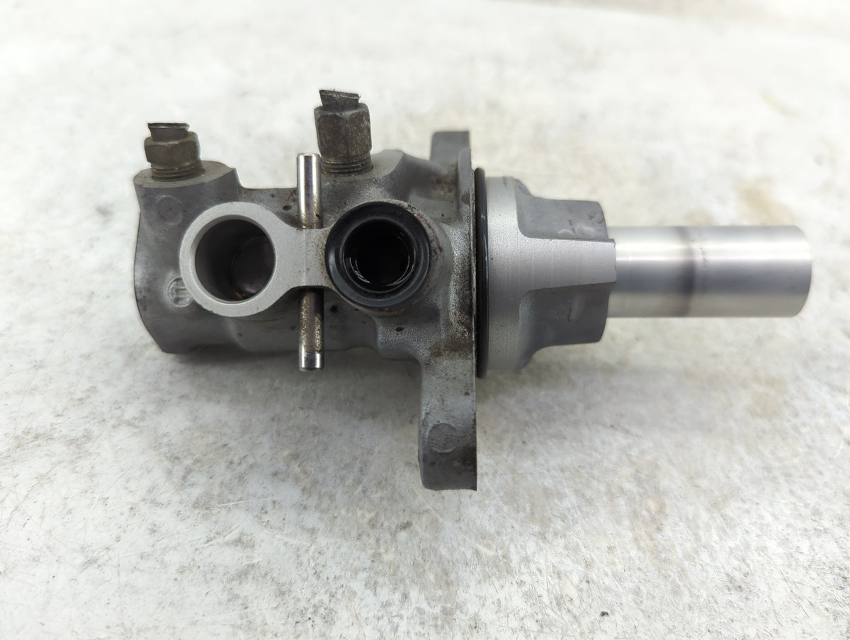 2007-2013 Nissan Altima Brake Master Cylinder 1289109 - Oemusedautoparts1.com