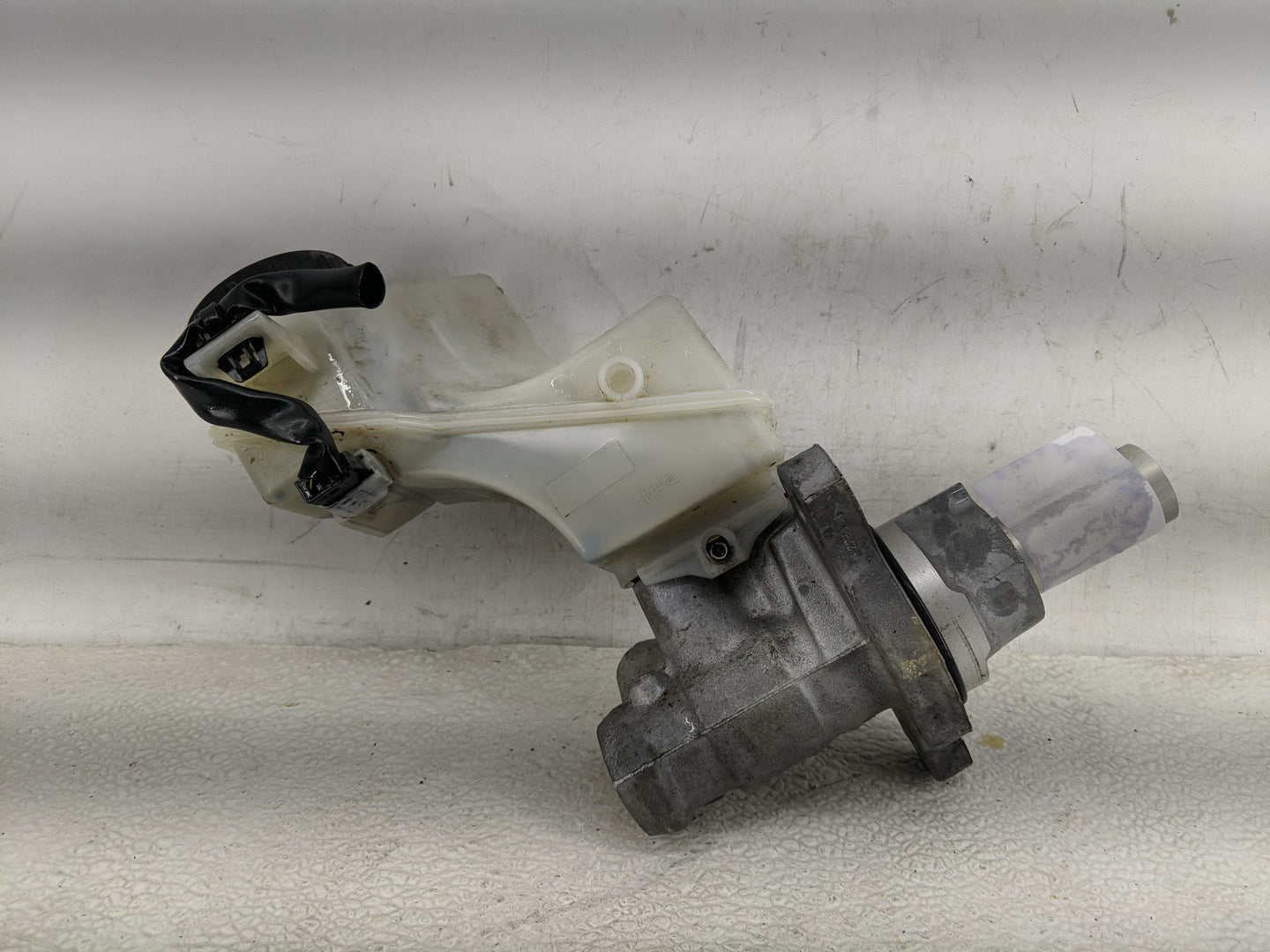2007-2013 Nissan Altima Brake Master Cylinder - Oemusedautoparts1.com