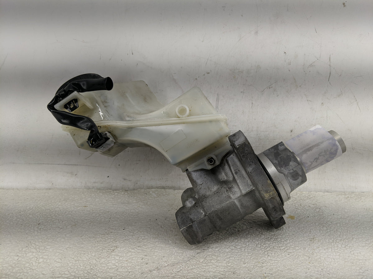 2007-2013 Nissan Altima Brake Master Cylinder 1290055 - Oemusedautoparts1.com