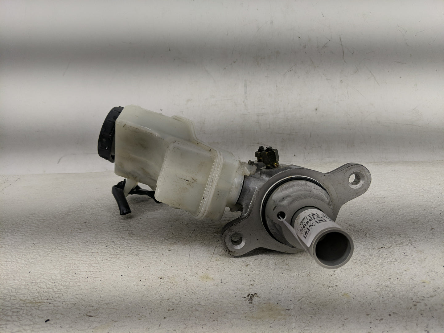 2007-2013 Nissan Altima Brake Master Cylinder 1290055 - Oemusedautoparts1.com