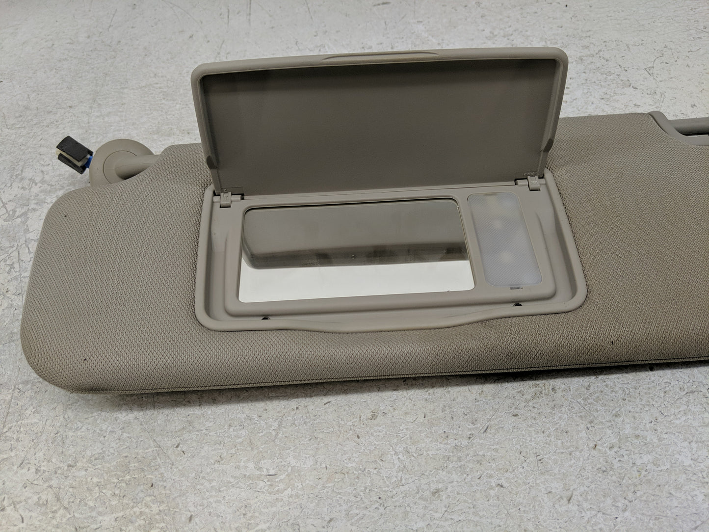 2010-2012 Nissan Altima Sun Visor Shade Replacement Driver Left Mirror Fits Fits 2010 2011 2012 OEM Used Auto Parts - Oemuse