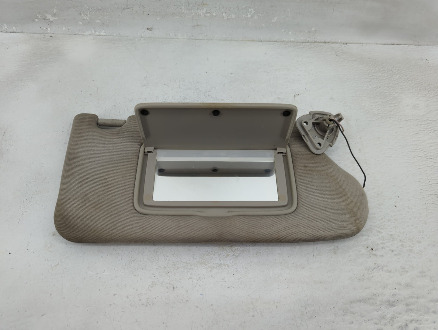 2010-2012 Nissan Altima Sun Visor Shade Replacement Passenger Right Mirror Fits Fits 2010 2011 2012 OEM Used Auto Parts - Oe