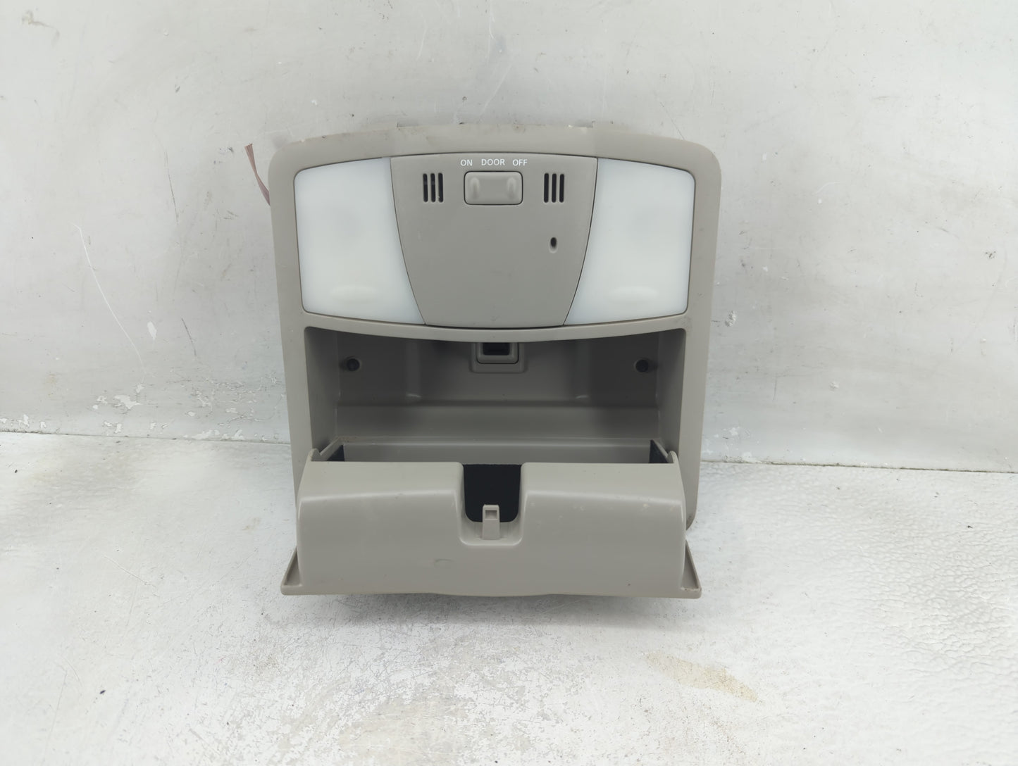 2010-2012 Nissan Altima Overhead Roof Console 1321992 - Oemusedautoparts1.com