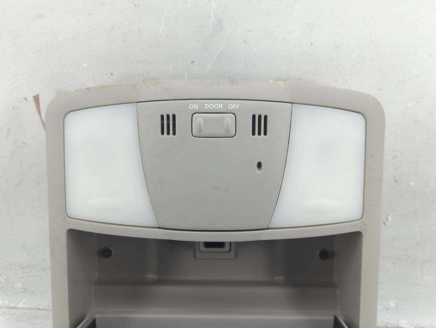 2010-2012 Nissan Altima Overhead Roof Console 1321992 - Oemusedautoparts1.com