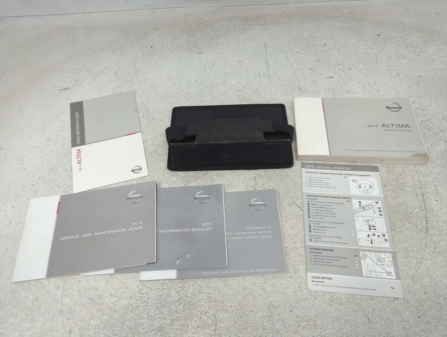 2012 Nissan Altima Owners Manual Book Guide P/N:OM2E-0L32U1 OEM Used Auto Parts - Oemusedautoparts1.com