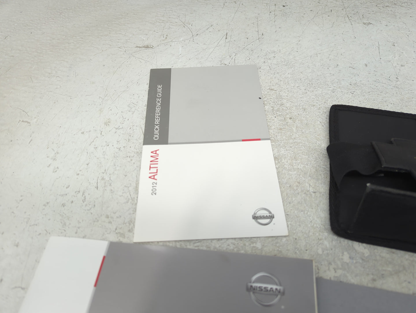 2012 Nissan Altima Owners Manual Book Guide P/N:OM2E-0L32U1 OEM Used Auto Parts - Oemusedautoparts1.com
