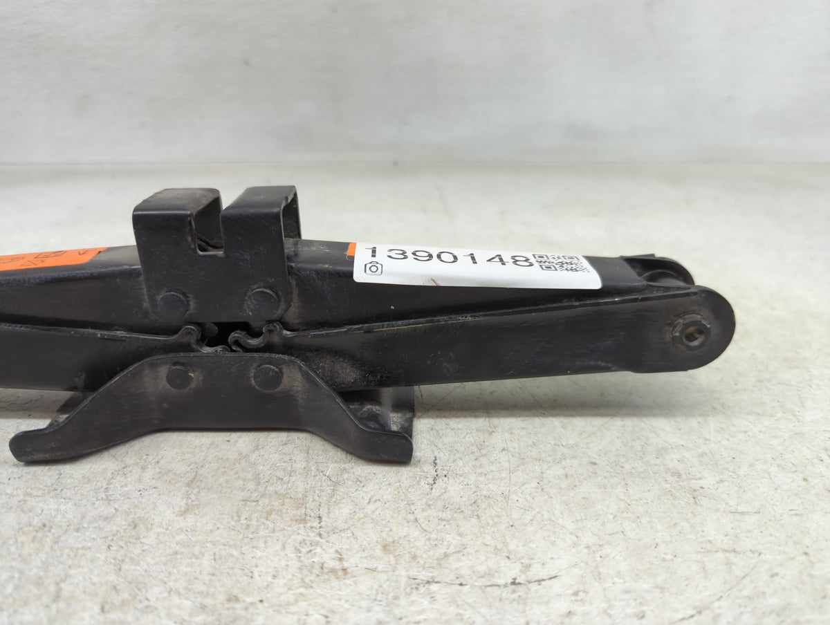2012 Nissan Altima Spare Scissor Car Jack 1390148 - Oemusedautoparts1.com