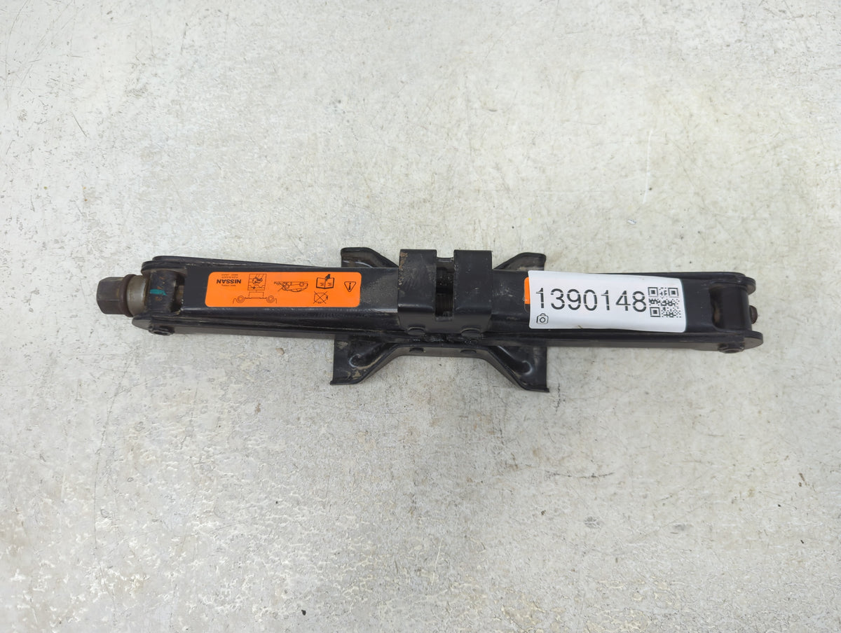 2012 Nissan Altima Spare Scissor Car Jack 1390148 - Oemusedautoparts1.com