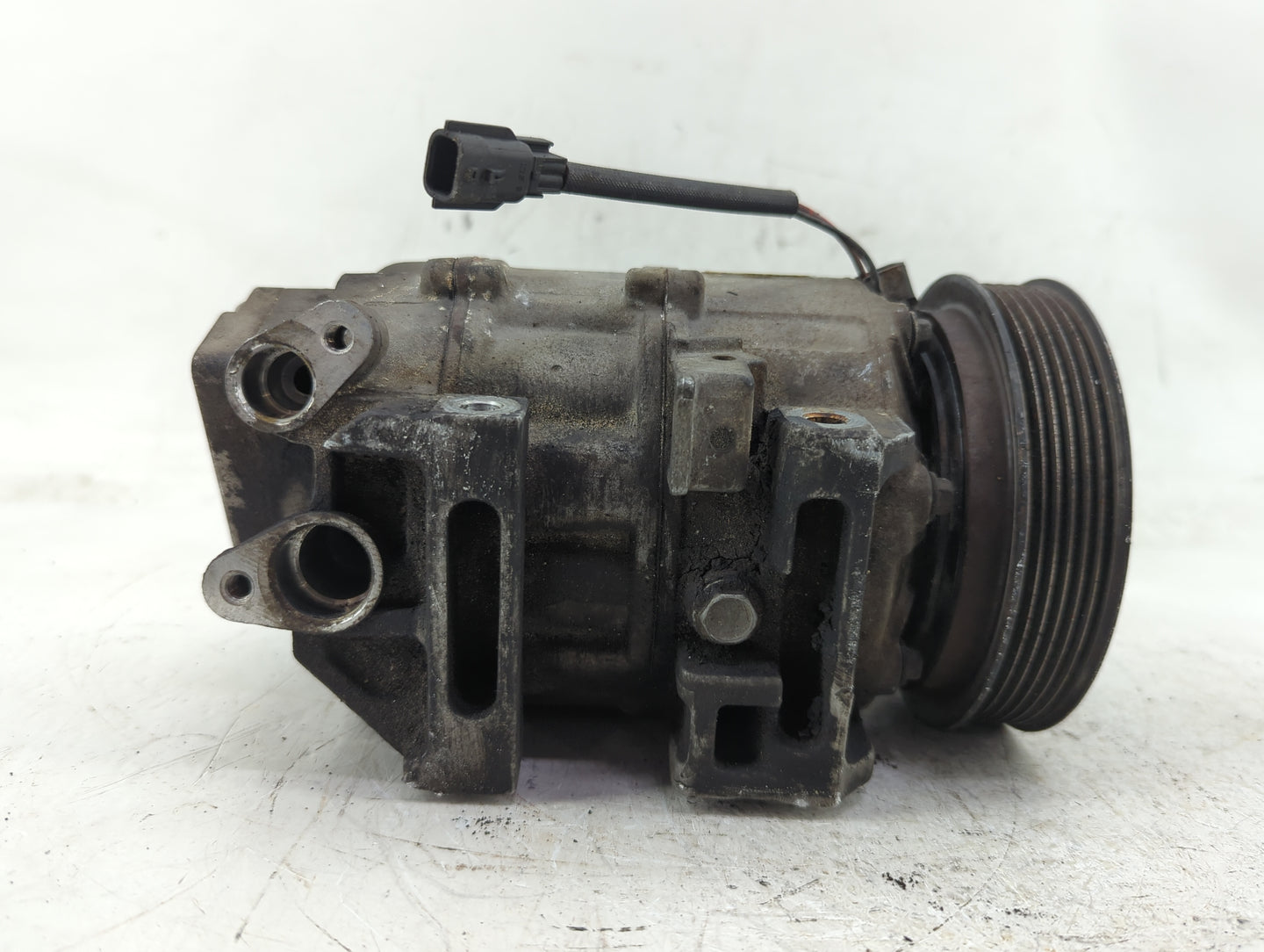 2007-2013 Nissan Altima Air Conditioning A/c Ac Compressor Oem - Oemusedautoparts1.com