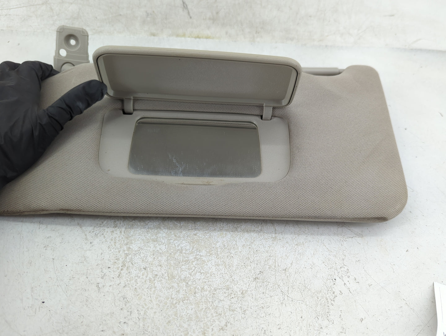 2010-2012 Nissan Altima Sun Visor Shade Replacement Driver Left Mirror Fits Fits 2010 2011 2012 OEM Used Auto Parts - Oemuse