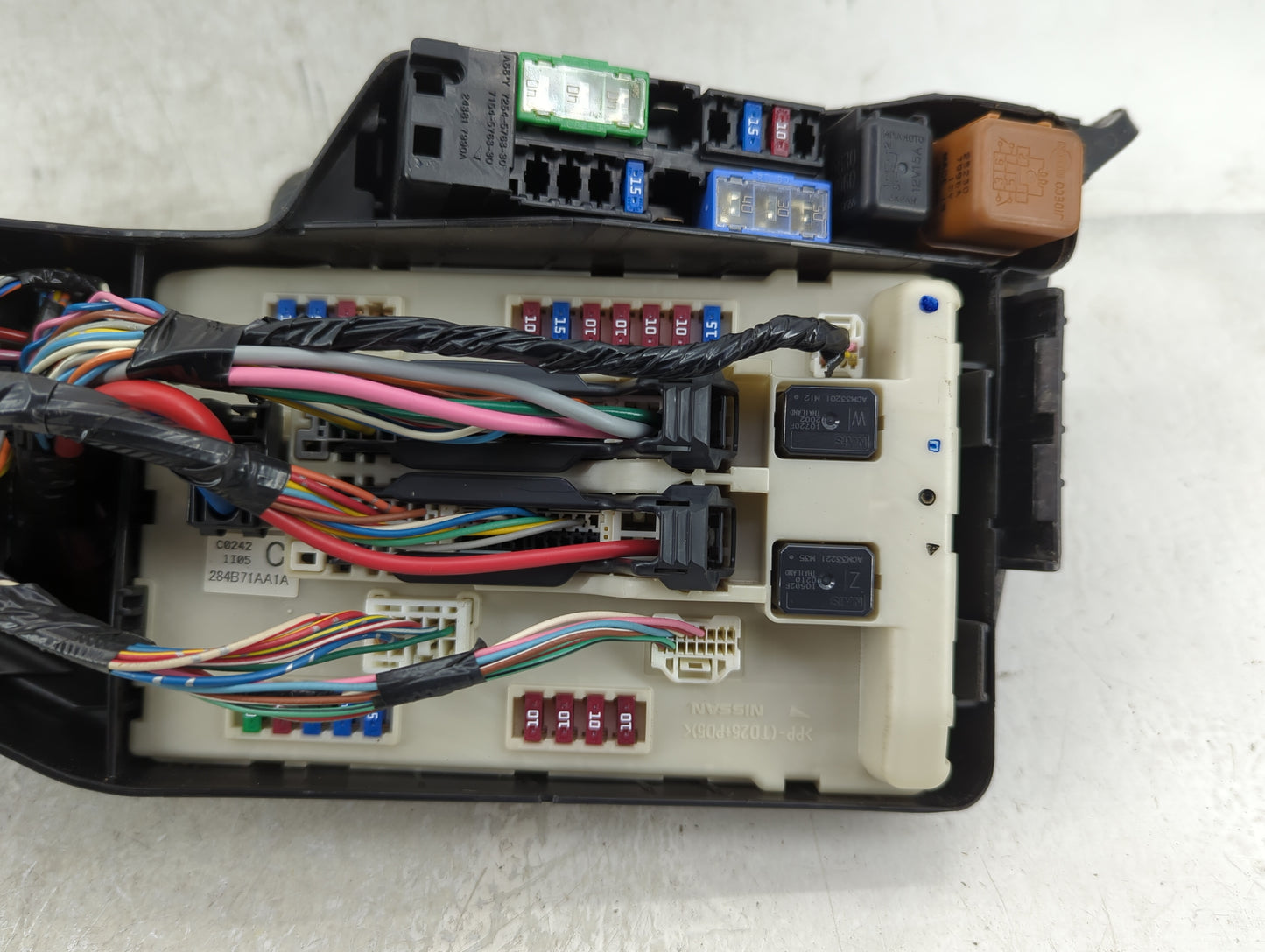 2011-2013 Nissan Altima Fusebox Fuse Box Panel Relay Module P/N:7154-7201-30 Fits Fits 2011 2012 2013 OEM Used Auto Parts - 