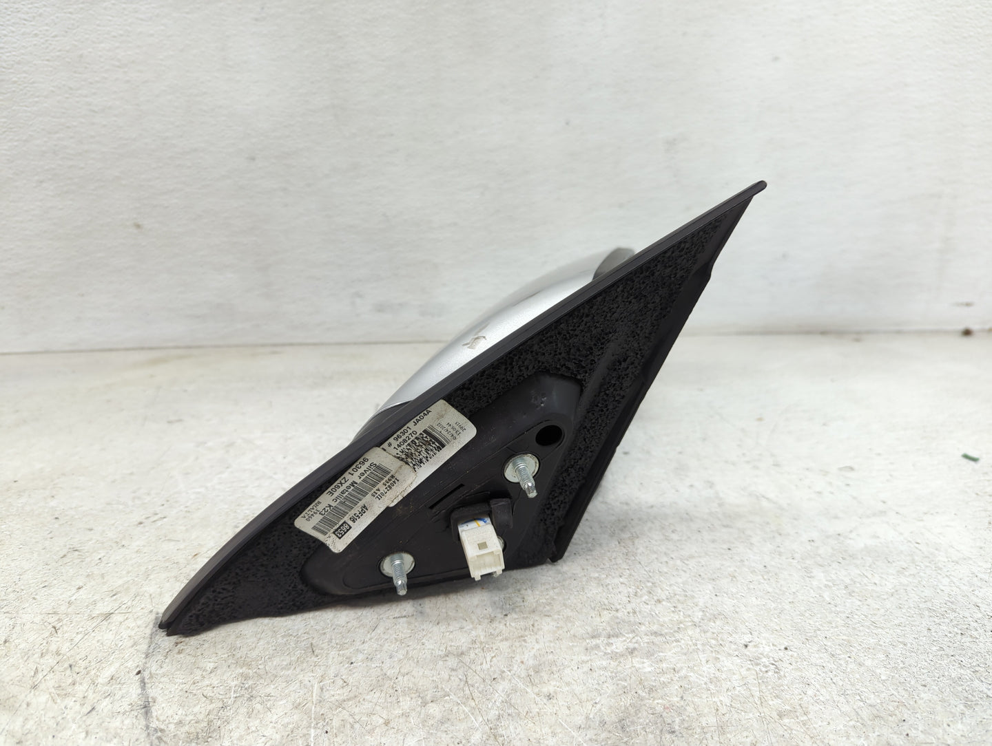 2007-2012 Nissan Altima Passenger Side View Mirror - Right Door Mirror OEM Used - Oemusedautoparts1.com