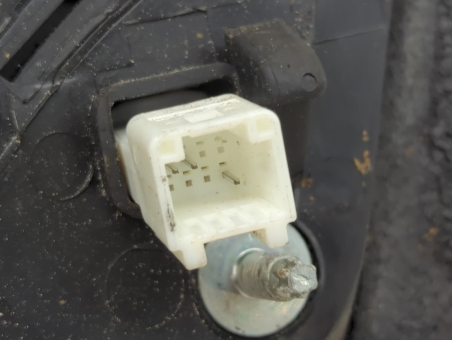 2007-2012 Nissan Altima Passenger Side View Mirror - Right Door Mirror OEM Used - Oemusedautoparts1.com