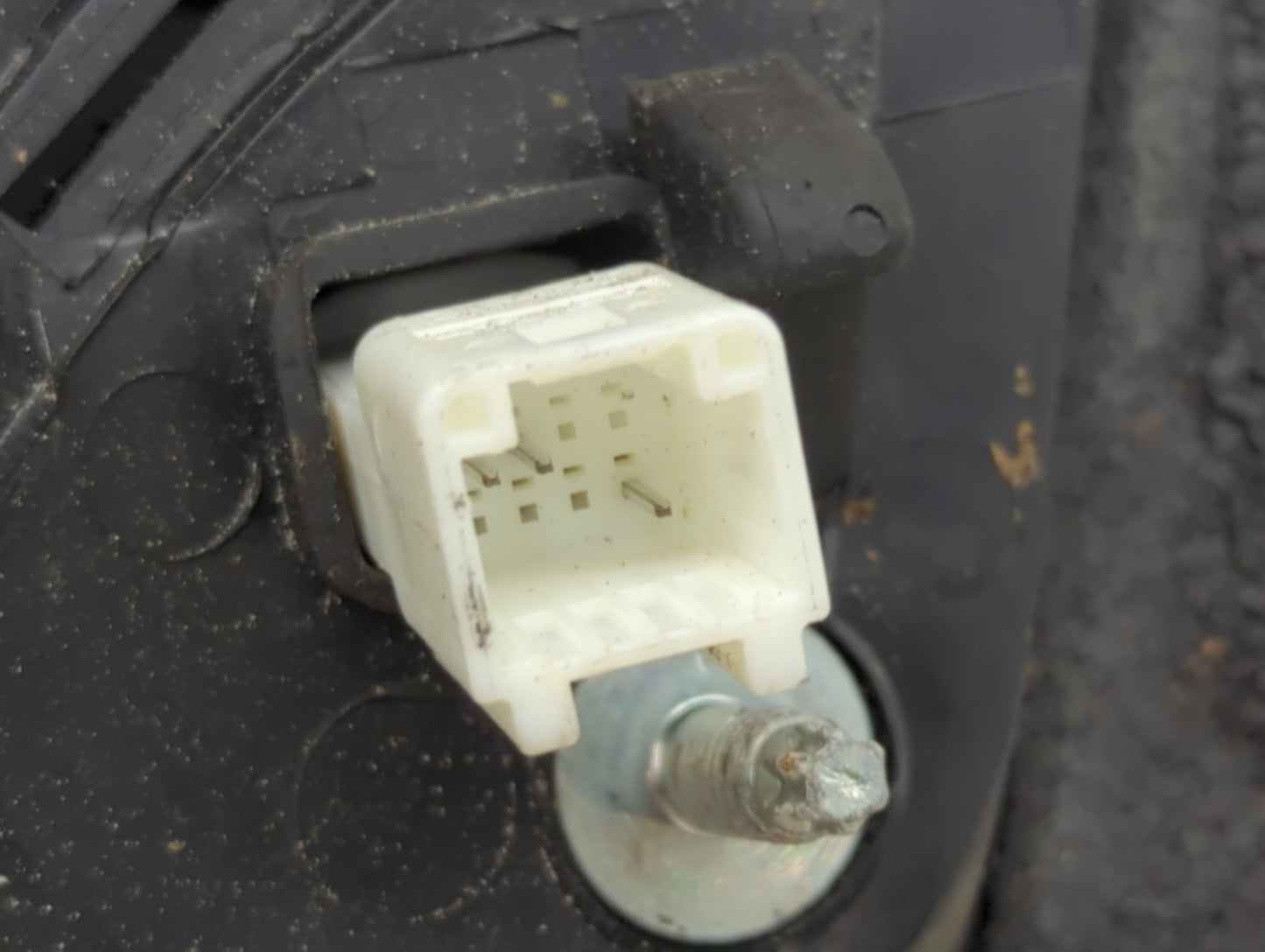 2007-2012 Nissan Altima Passenger Side View Mirror - Right Door Mirror OEM Used - Oemusedautoparts1.com