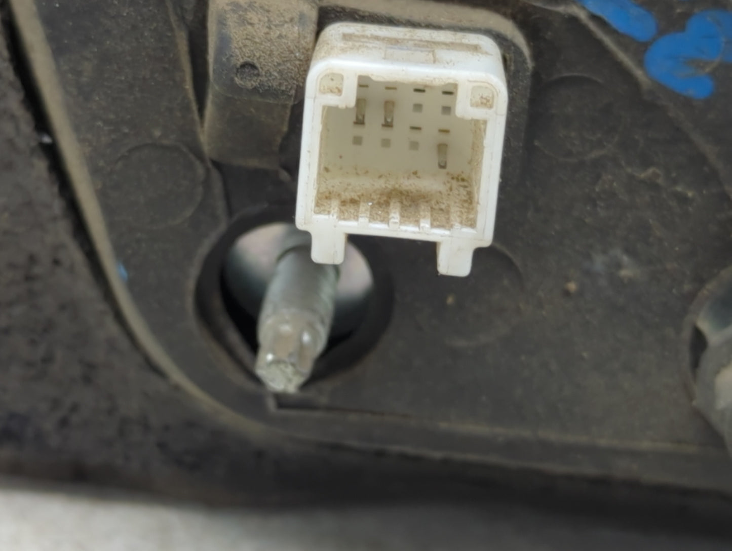 2007-2012 Nissan Altima Driver Side View Mirror - Left Door Mirror OEM Used - Oemusedautoparts1.com
