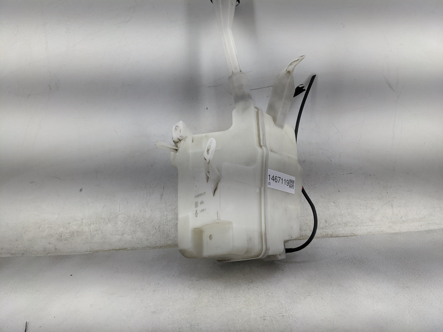 2007-2013 Nissan Altima Windshield Washer Fluid Reservoir Bottle Oem 1467119 - Oemusedautoparts1.com