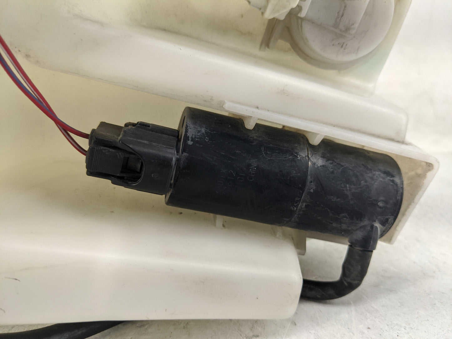 2007-2013 Nissan Altima Windshield Washer Fluid Reservoir Bottle Oem 1467119 - Oemusedautoparts1.com