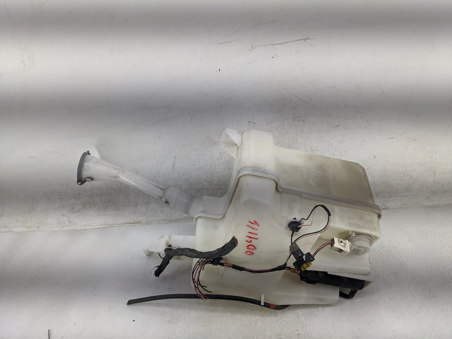 2007-2013 Nissan Altima Windshield Washer Fluid Reservoir Bottle Oem 1467119 - Oemusedautoparts1.com