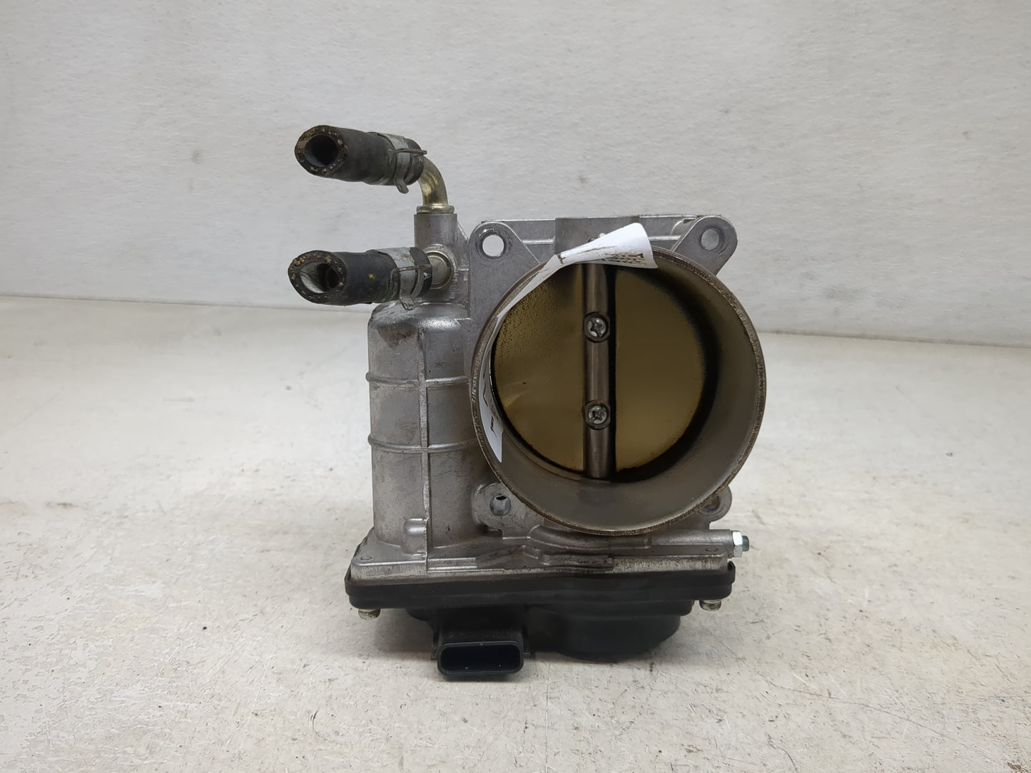 2007-2013 Nissan Altima Throttle Body P/N:SERA526-01 Fits Fits 2007 2008 2009 2010 2011 2012 2013 OEM Used Auto Parts - Oemu
