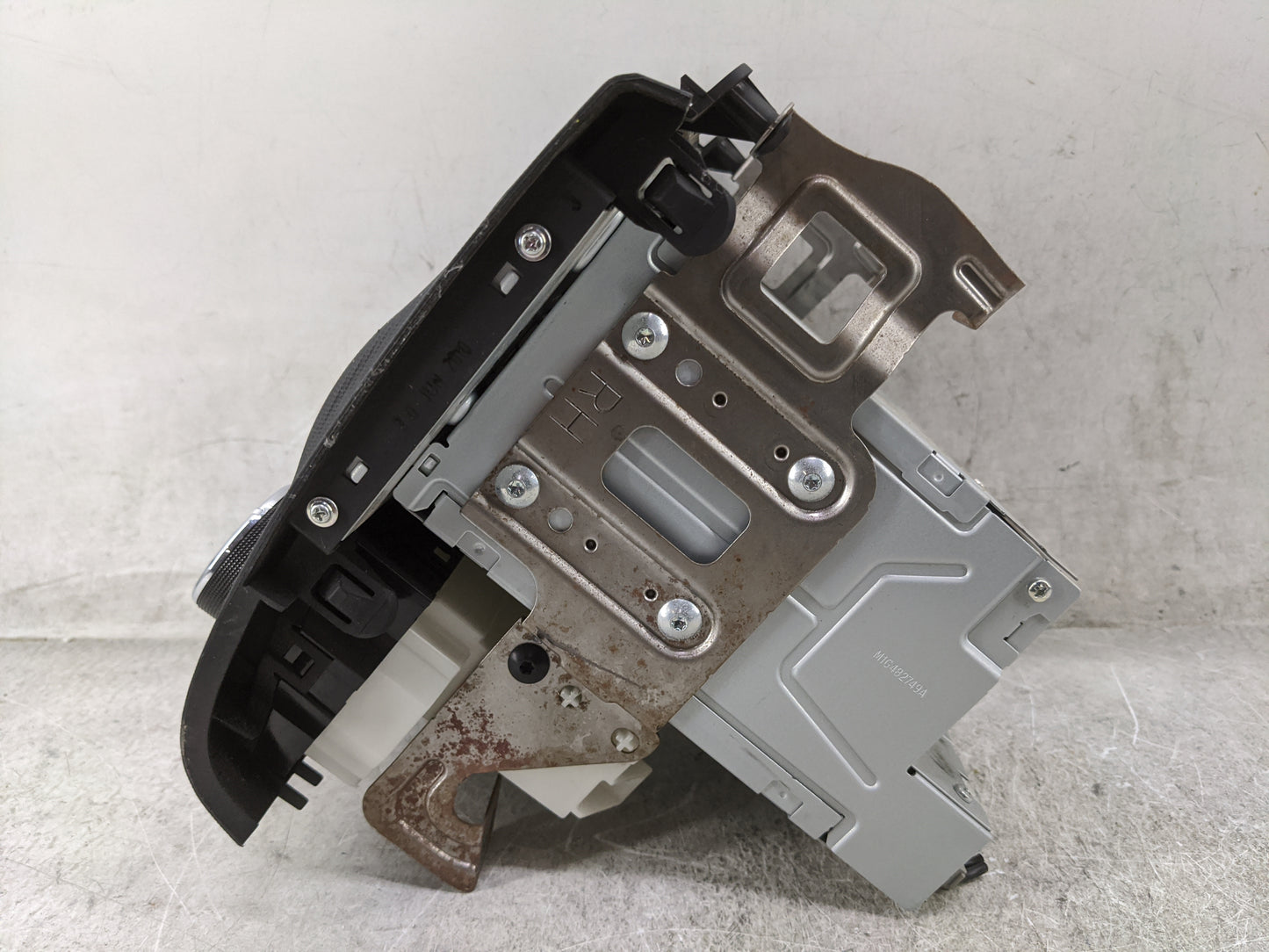 2010-2012 Nissan Altima Radio AM FM Cd Player Receiver Replacement P/N:28185ZX11A CQ-JN20E0GX Fits Fits 2010 2011 2012 OEM U
