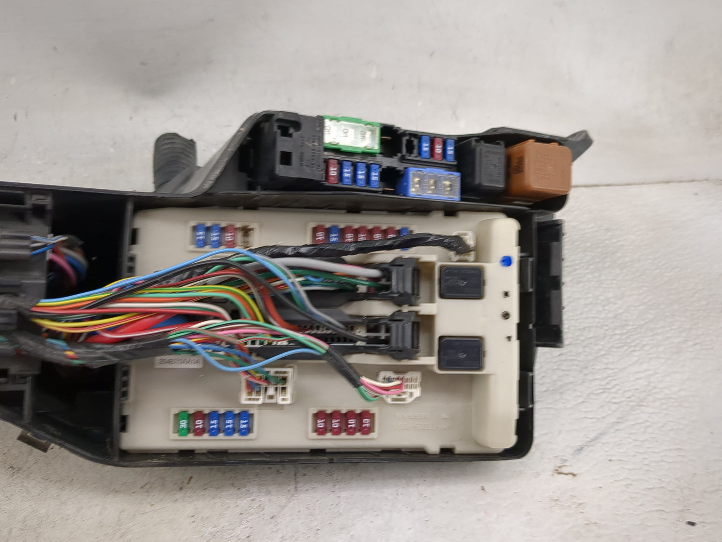 2011-2013 Nissan Altima Fusebox Fuse Box Panel Relay Module P/N:7154-9164-30 Fits Fits 2011 2012 2013 OEM Used Auto Parts - 
