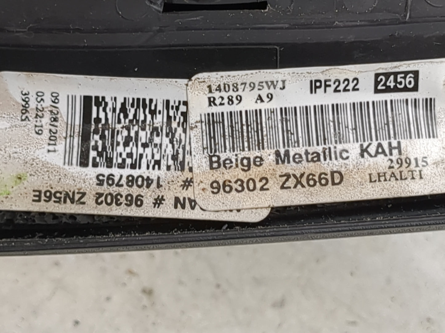 2010-2012 Nissan Altima Driver Side View Mirror - Left Door Mirror OEM Used - Oemusedautoparts1.com