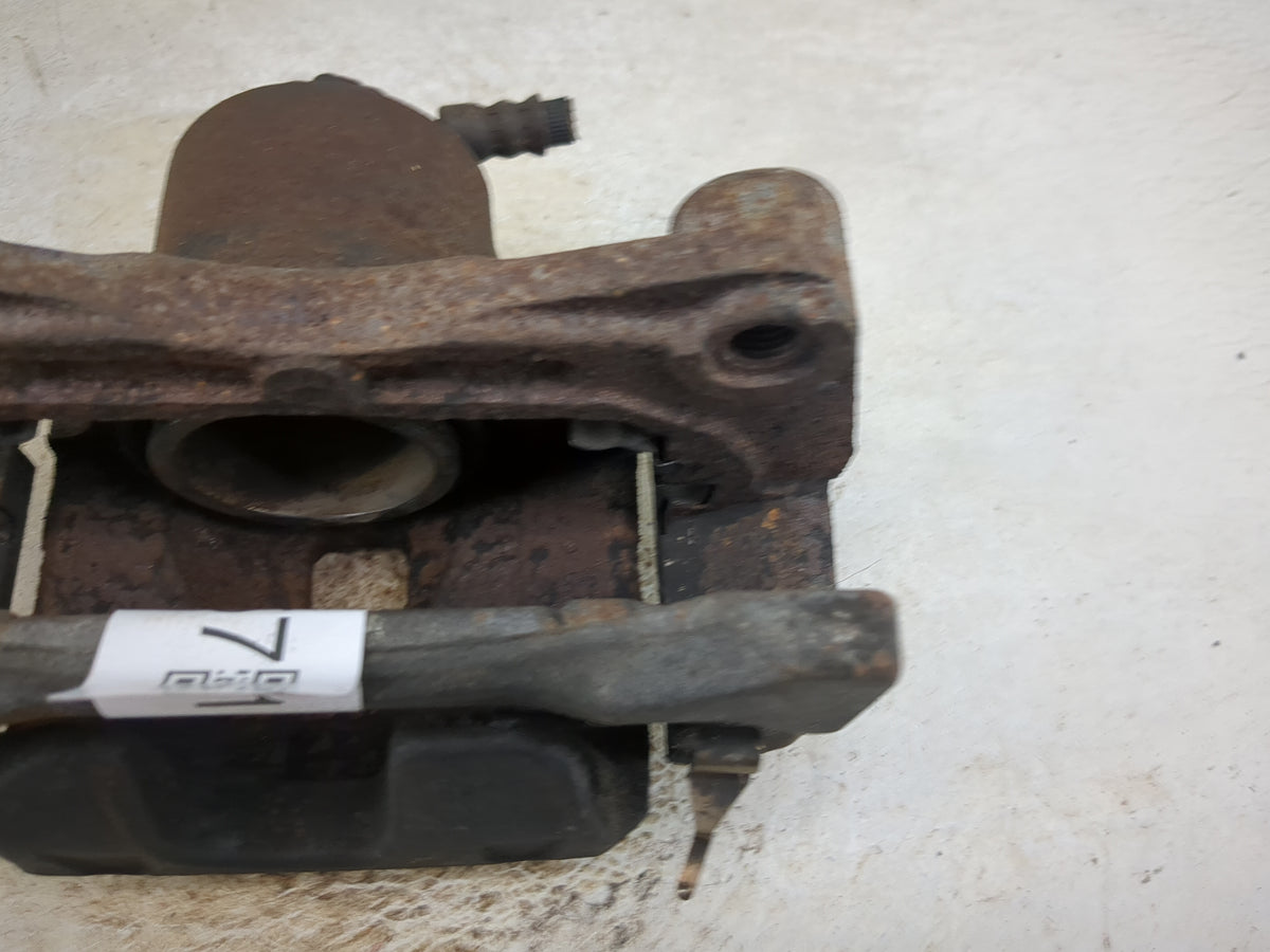 2010-2013 Nissan Altima Front Passenger Right Brake Caliper 1510657 - Oemusedautoparts1.com