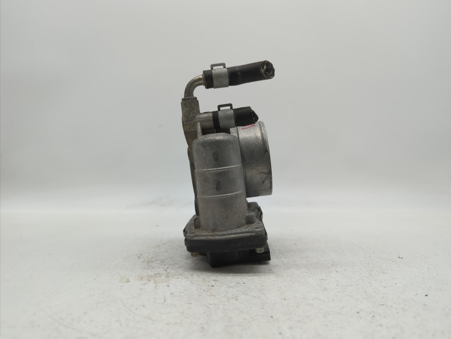 2007-2013 Nissan Altima Throttle Body P/N:RME60-15 Fits Fits 2007 2008 2009 2010 2011 2012 2013 OEM Used Auto Parts - Oemuse