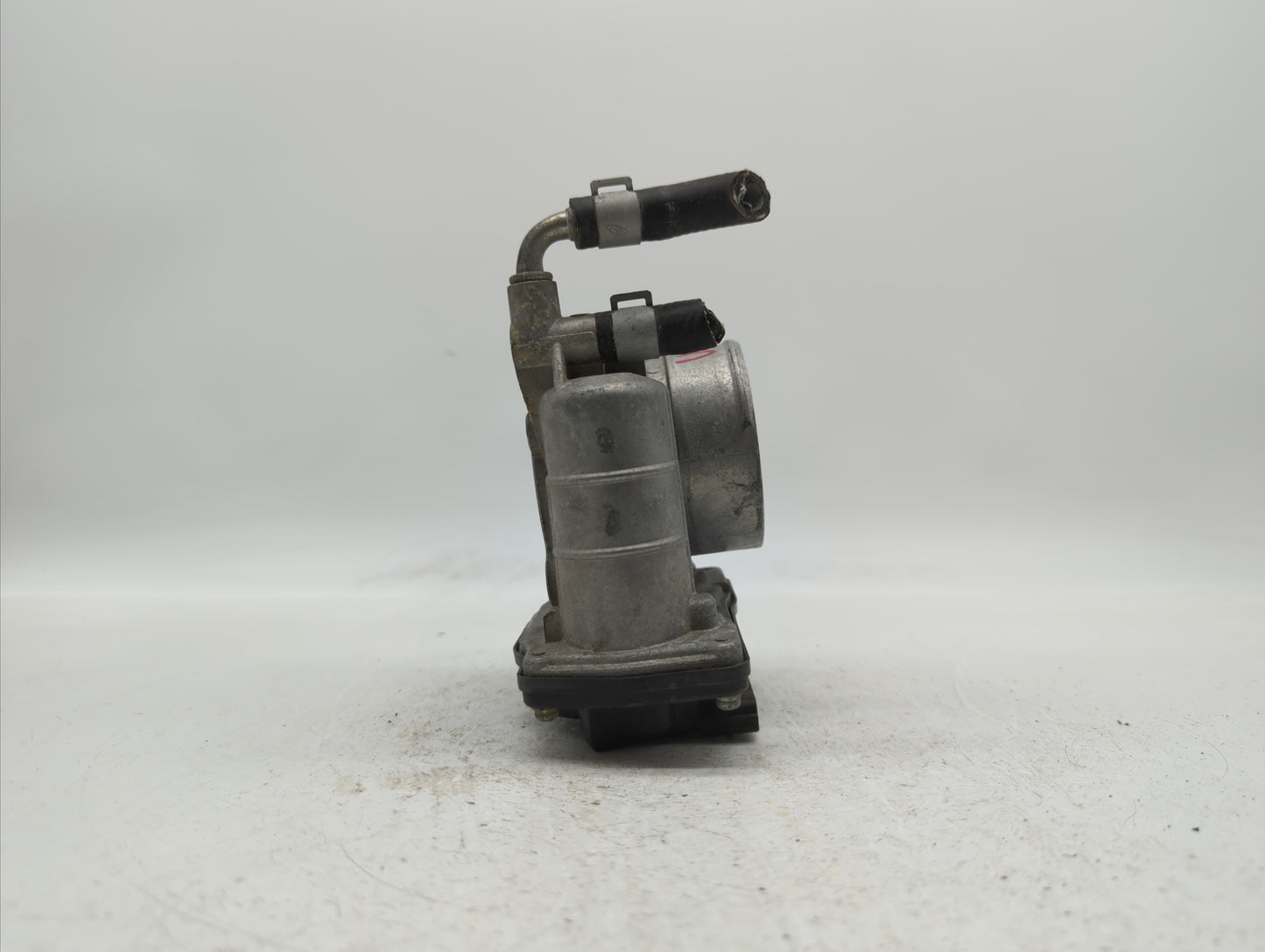 2007-2013 Nissan Altima Throttle Body P/N:RME60-15 Fits Fits 2007 2008 2009 2010 2011 2012 2013 OEM Used Auto Parts - Oemuse