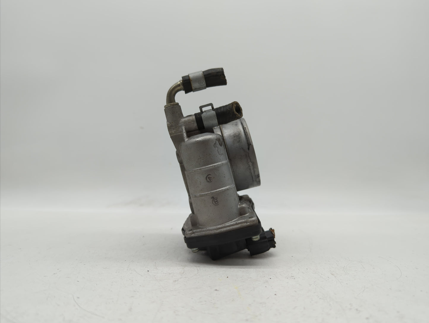 2007-2013 Nissan Altima Throttle Body P/N:RME60-15 Fits Fits 2007 2008 2009 2010 2011 2012 2013 OEM Used Auto Parts - Oemuse