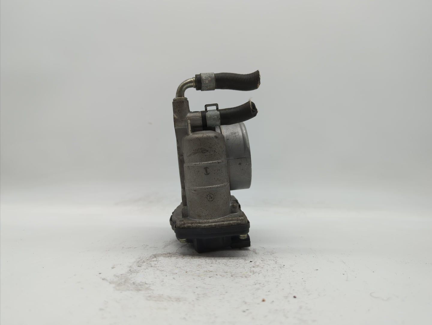 2007-2013 Nissan Altima Throttle Body P/N:RME60-15 Fits Fits 2007 2008 2009 2010 2011 2012 2013 OEM Used Auto Parts - Oemuse