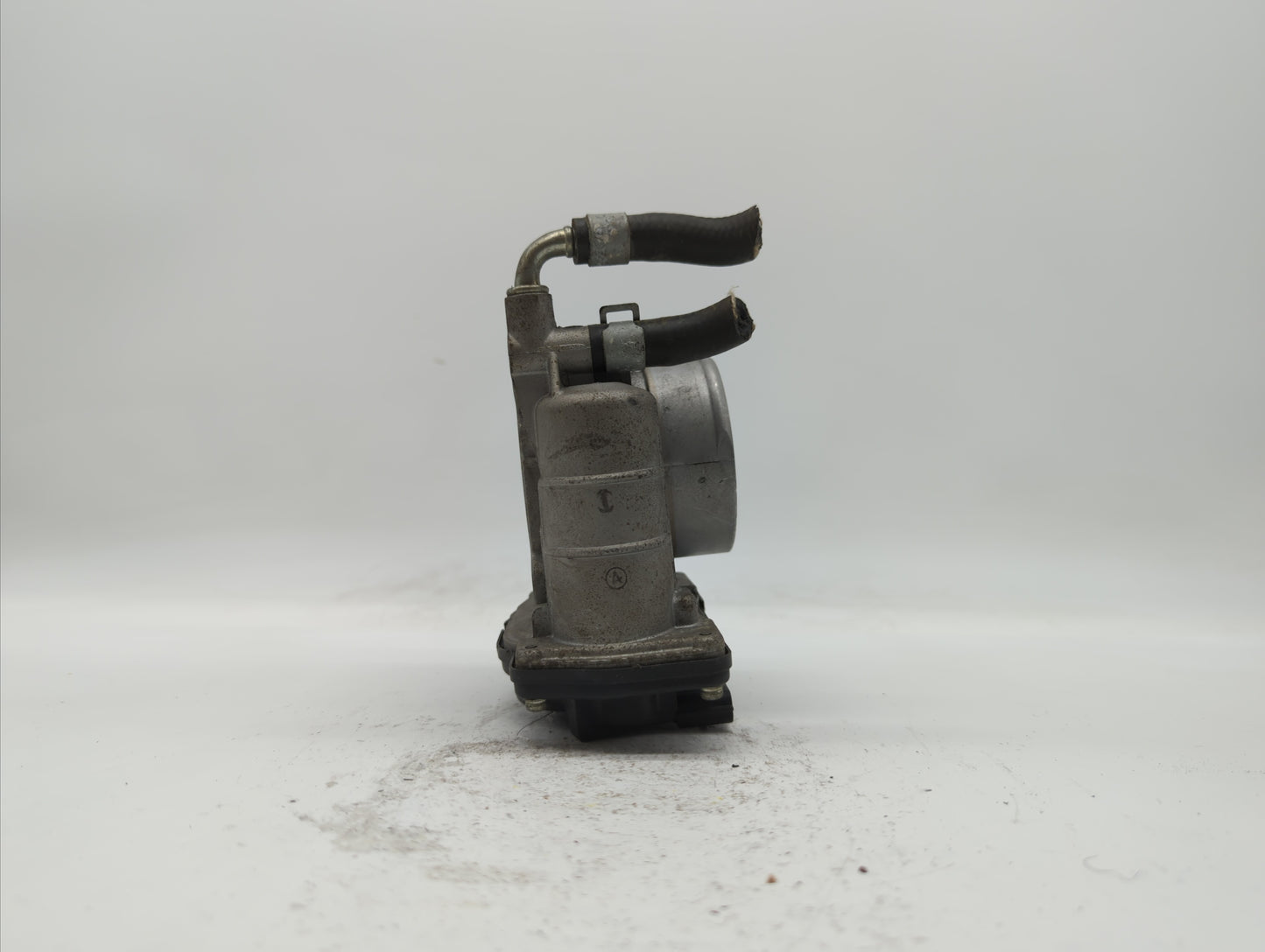 2007-2013 Nissan Altima Throttle Body P/N:RME60-15 Fits Fits 2007 2008 2009 2010 2011 2012 2013 OEM Used Auto Parts - Oemuse