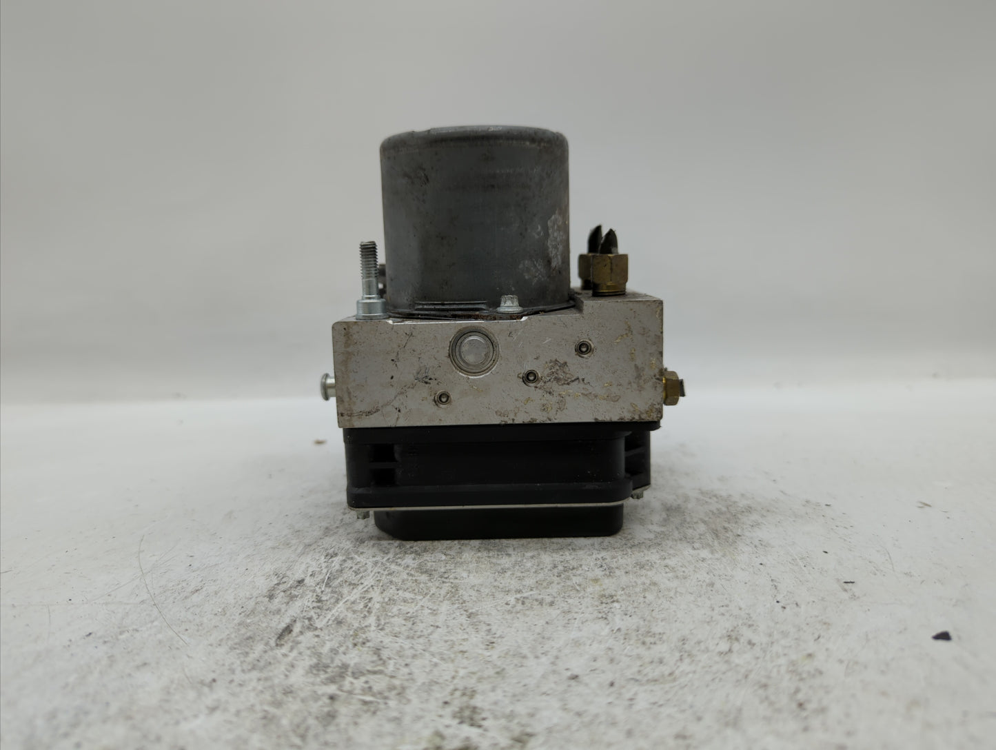 2011-2012 Nissan Altima ABS Pump Control Module Replacement P/N:47660 ZX65A 47660 JA30A, 47660 ZX60A Fits Fits 2011 2012 OEM