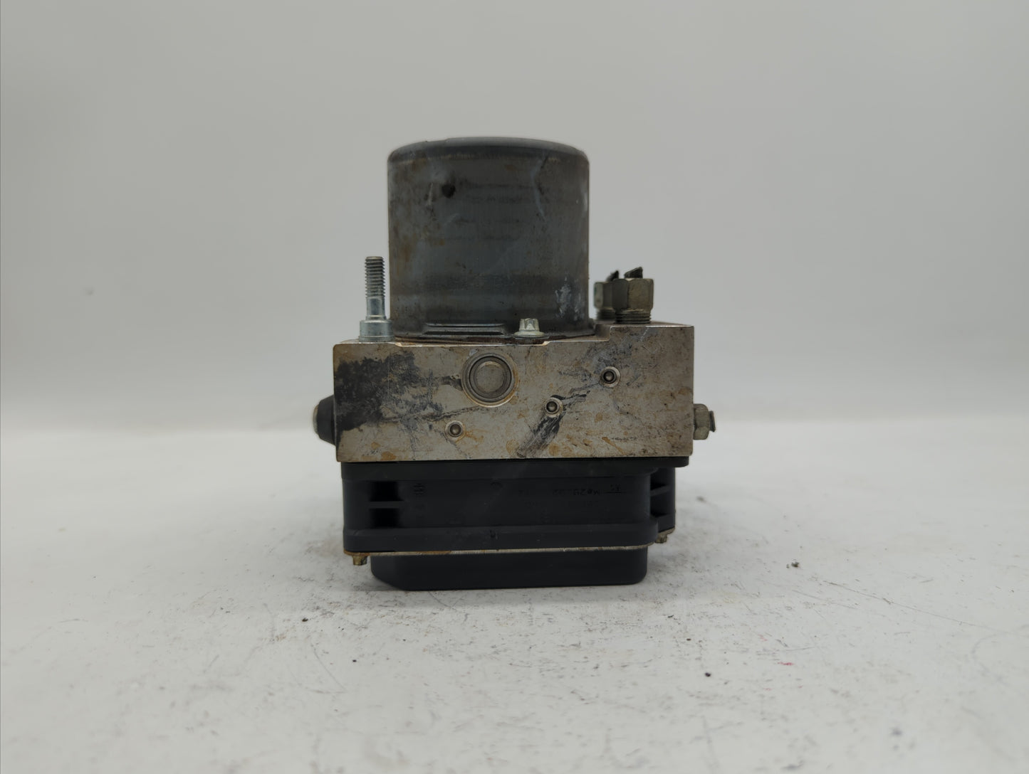 2011-2012 Nissan Altima ABS Pump Control Module Replacement P/N:47660 ZX65A 47660 JA30A, 47660 ZX60A Fits Fits 2011 2012 OEM
