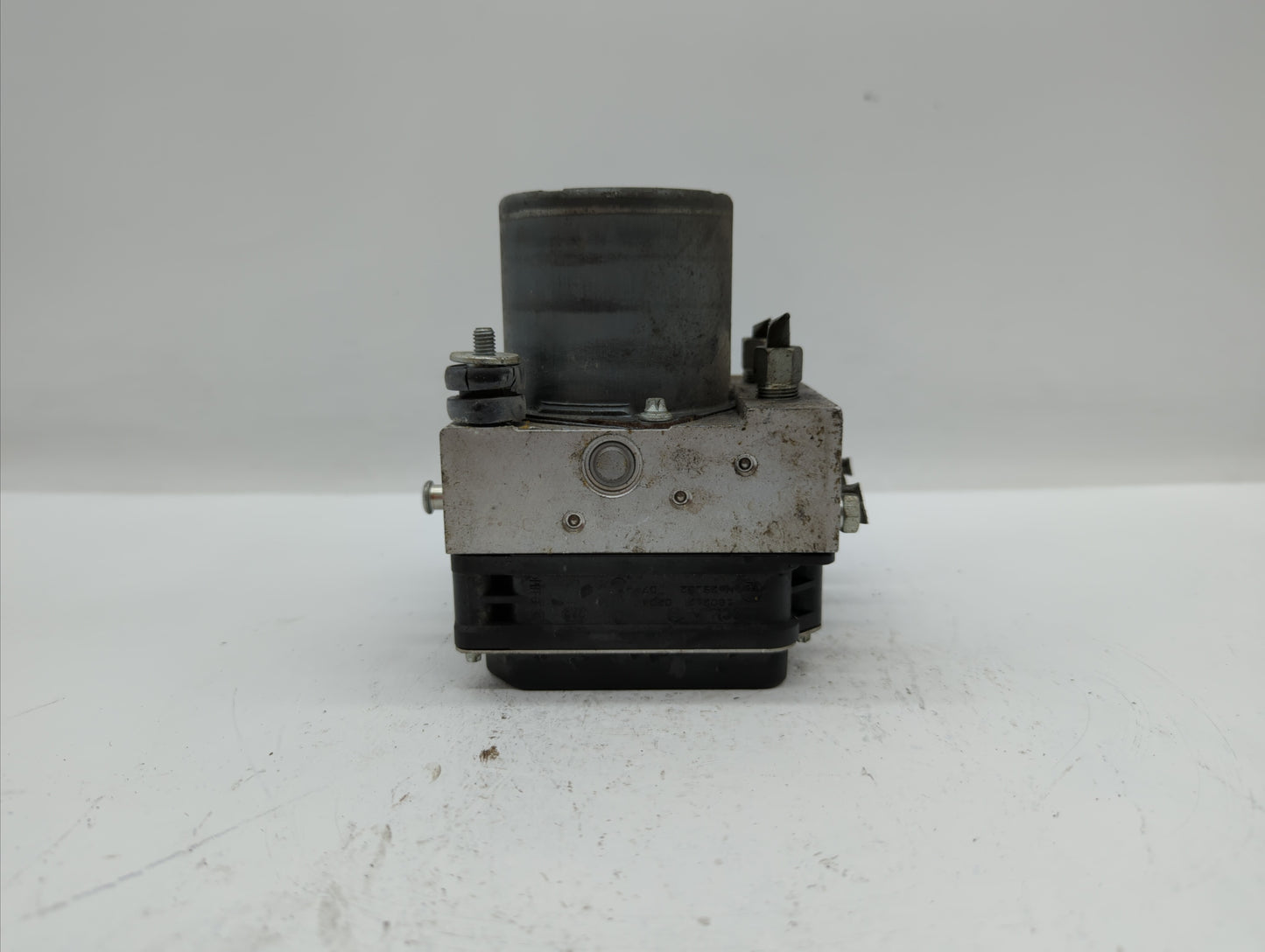 2011-2012 Nissan Altima ABS Pump Control Module Replacement P/N:47660 ZX65A 47660 JA30A, 47660 ZX60A Fits Fits 2011 2012 OEM