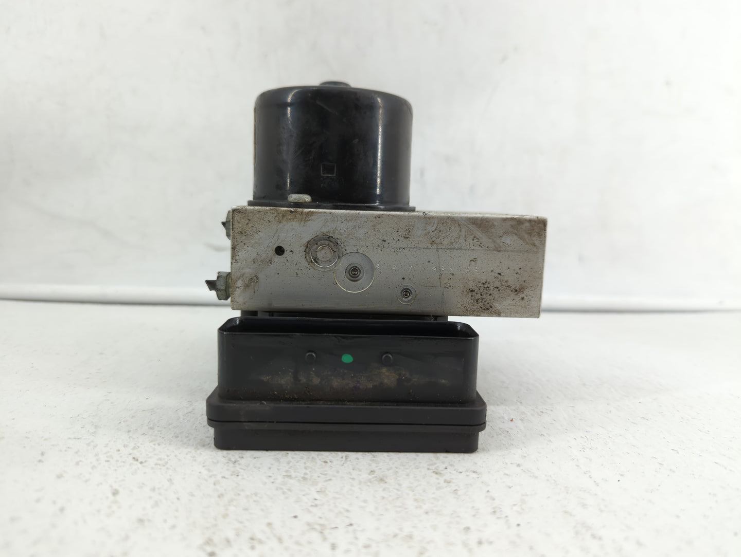 2011-2012 Nissan Altima ABS Pump Control Module Replacement P/N:265 251 446 AB 47660 ZX65A, 47660 JA30A Fits Fits 2011 2012 