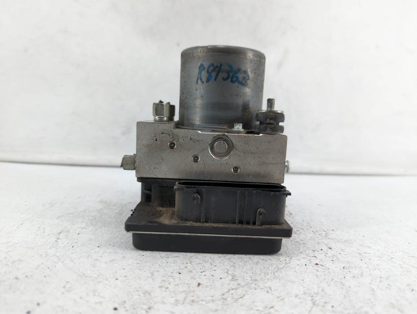 2011-2012 Nissan Altima ABS Pump Control Module Replacement P/N:265 251 446 AB 47660 ZX65A, 47660 JA30A Fits Fits 2011 2012 